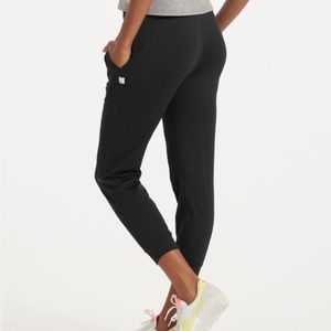 Vuori Black Performance Jogger crazy soft and comfy. Great condition!